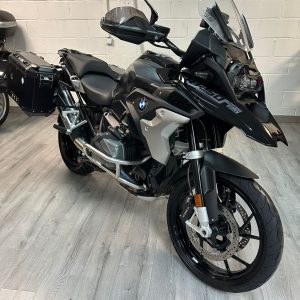 BMW R 1250 GS TRIPLE BLACK