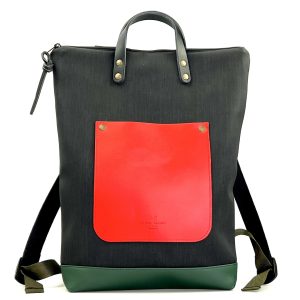 MOCHILA SLIM IMPERMEABLE DANIEL CHONG BOLSILLO ROJO FALDÓN VERDE DZ