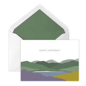 Tarjeta de felicitación cumpleaños Montañas Verdes, con sobre forrado